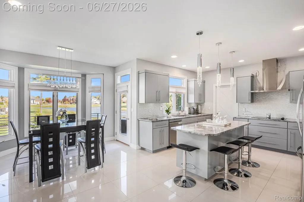 6535 Pond Drive Washington Township MI 48094