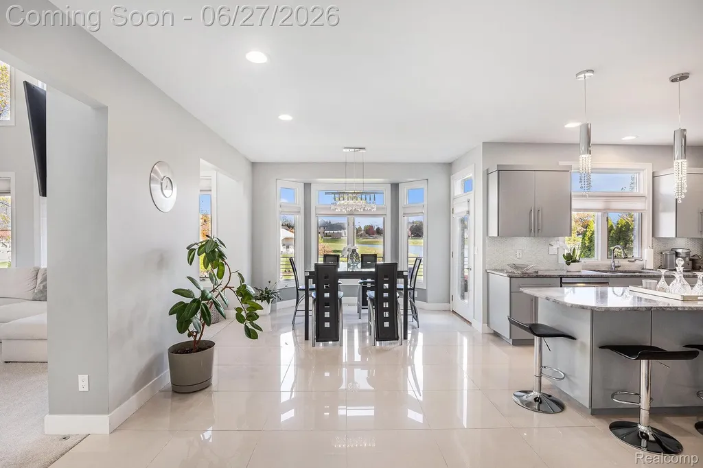 6535 Pond Drive Washington Township MI 48094