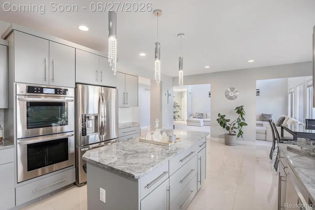 6535 Pond Drive Washington Township MI 48094