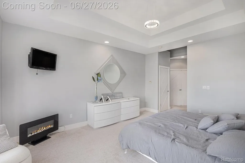 6535 Pond Drive Washington Township MI 48094