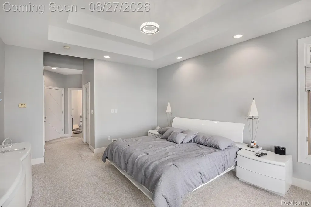 6535 Pond Drive Washington Township MI 48094