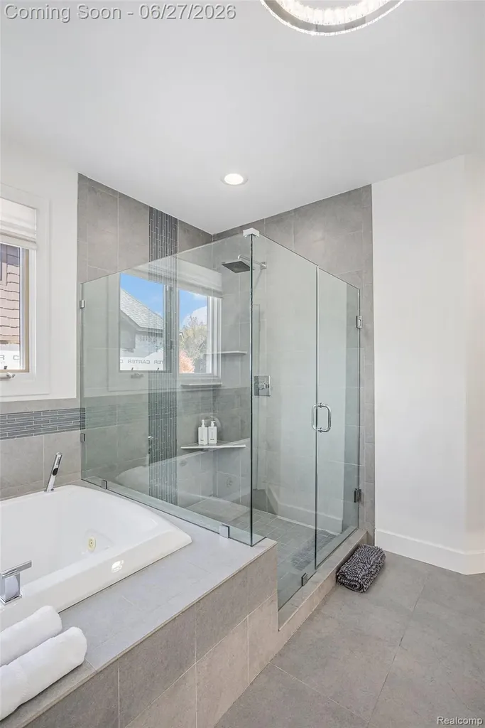 6535 Pond Drive Washington Township MI 48094