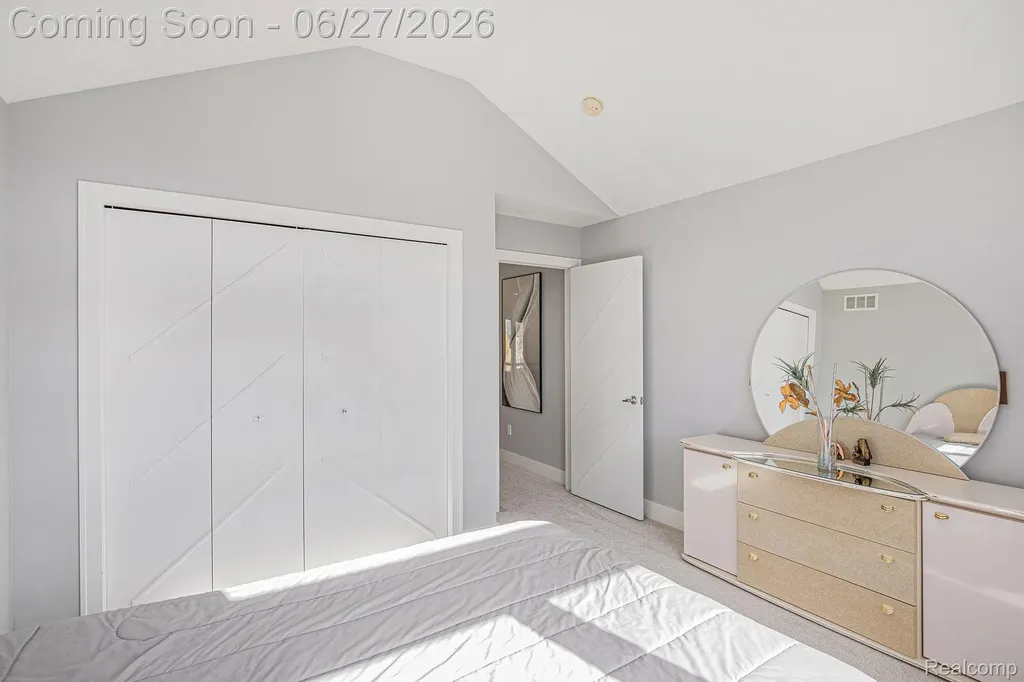 6535 Pond Drive Washington Township MI 48094