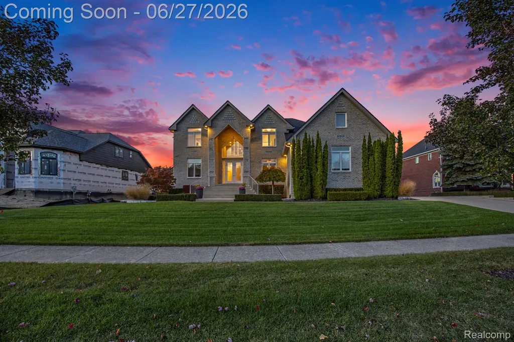 6535 Pond Drive Washington Township MI 48094