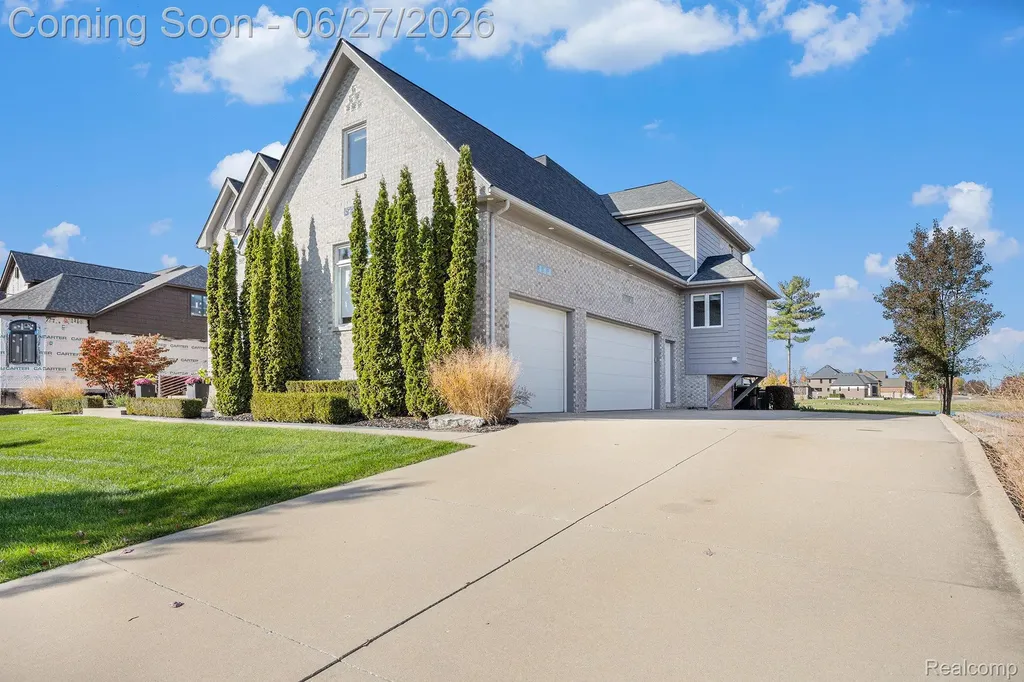 6535 Pond Drive Washington Township MI 48094