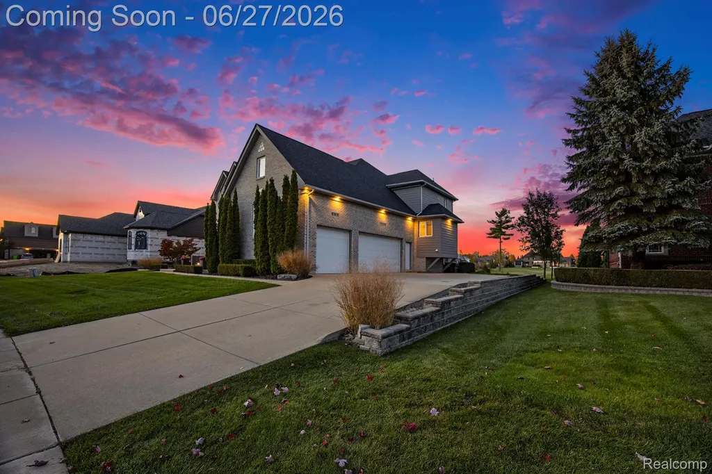 6535 Pond Drive Washington Township MI 48094
