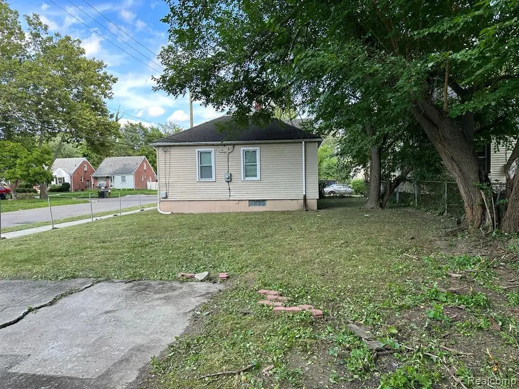 9277 Stout Street Detroit City MI 48228