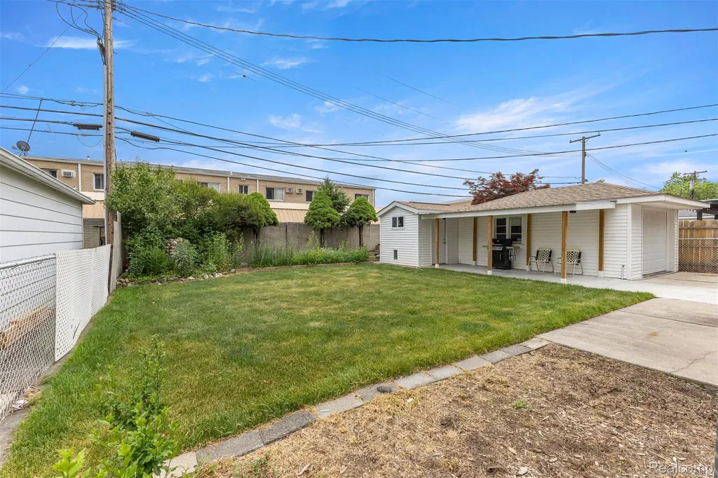 27240 W Pleasant Ridge Street Dearborn Heights City MI 48127