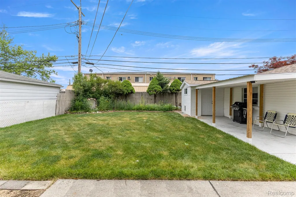 27240 W Pleasant Ridge Street Dearborn Heights City MI 48127