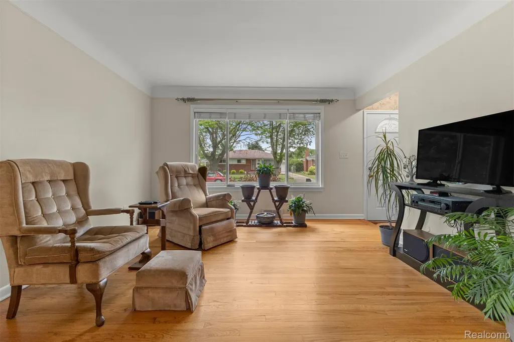 27240 W Pleasant Ridge Street Dearborn Heights City MI 48127