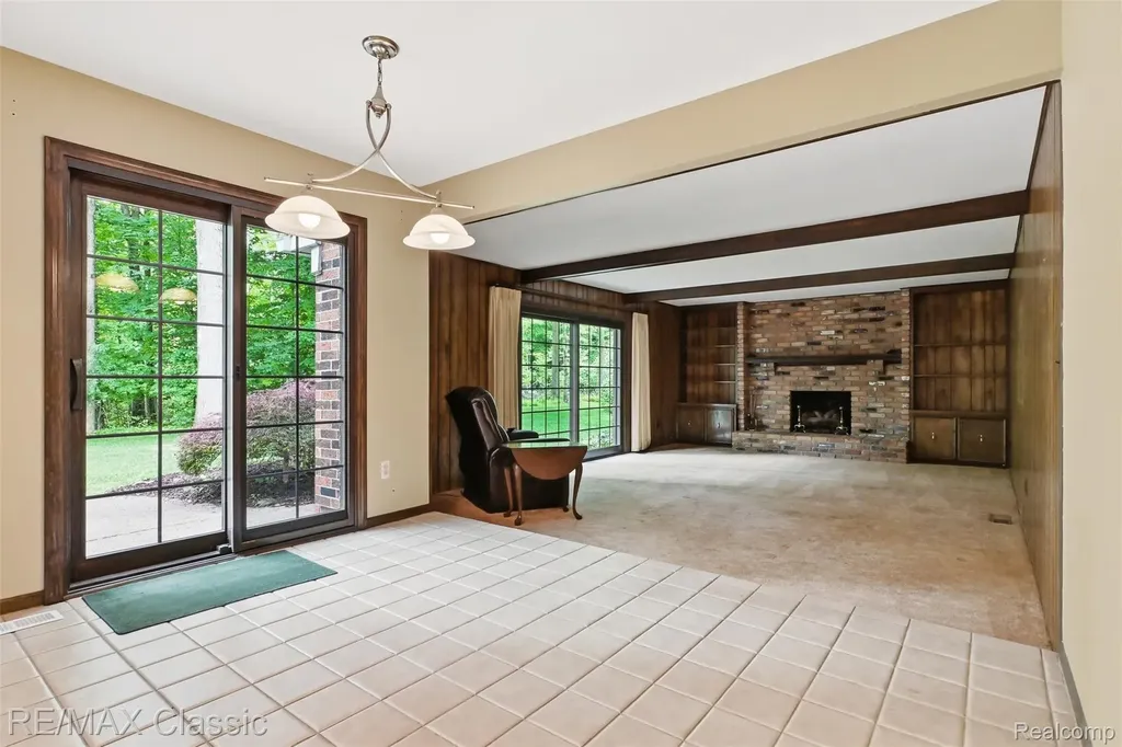 45451 Woodleigh Way Plymouth Charter Township MI 48170