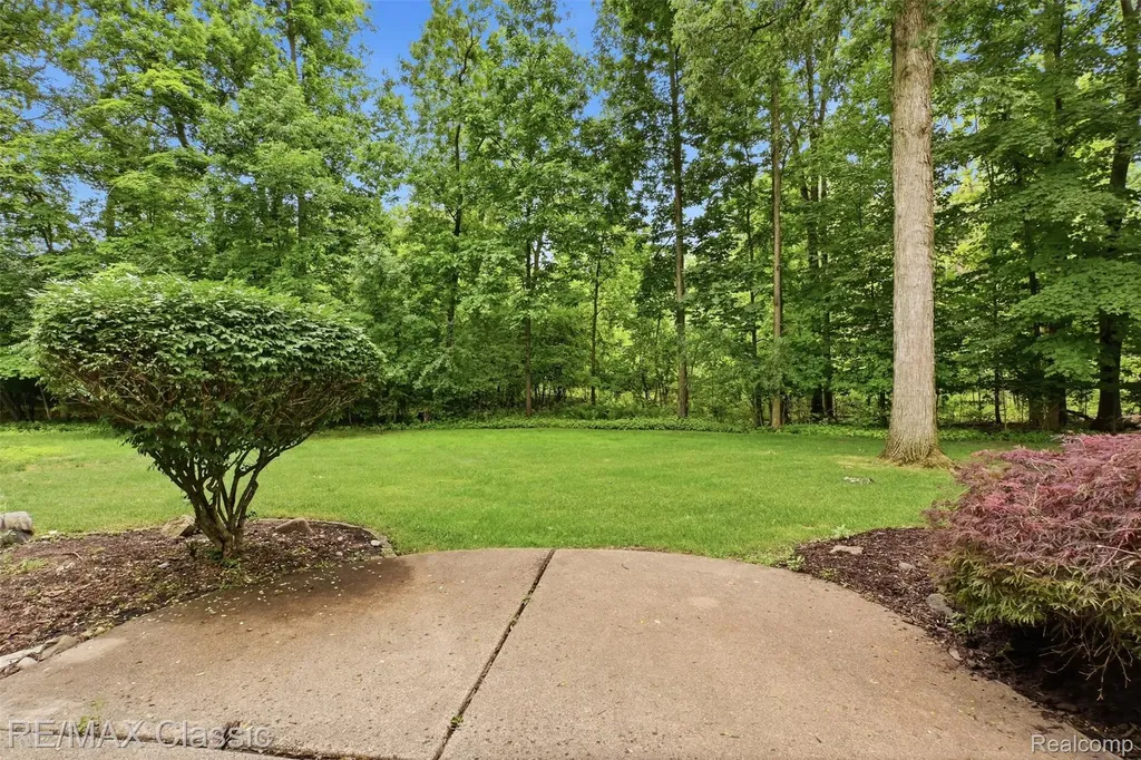 45451 Woodleigh Way Plymouth Charter Township MI 48170