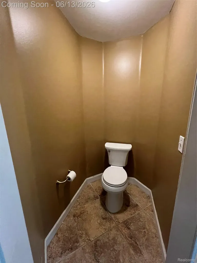 45475 Irvine Drive Novi City MI 48374