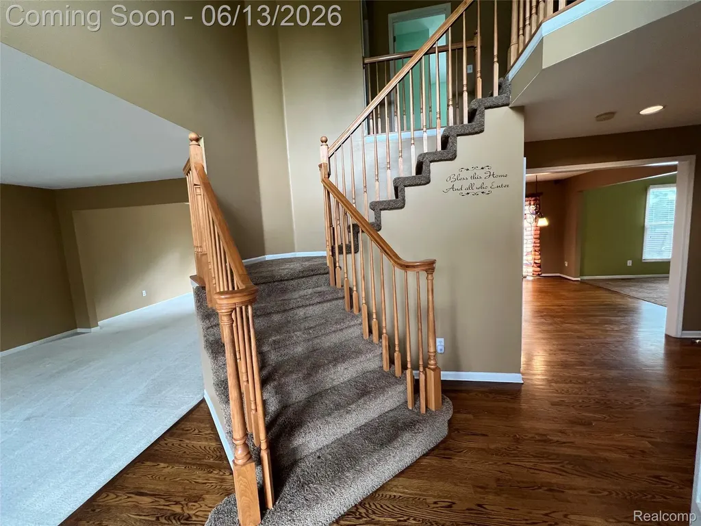 45475 Irvine Drive Novi City MI 48374
