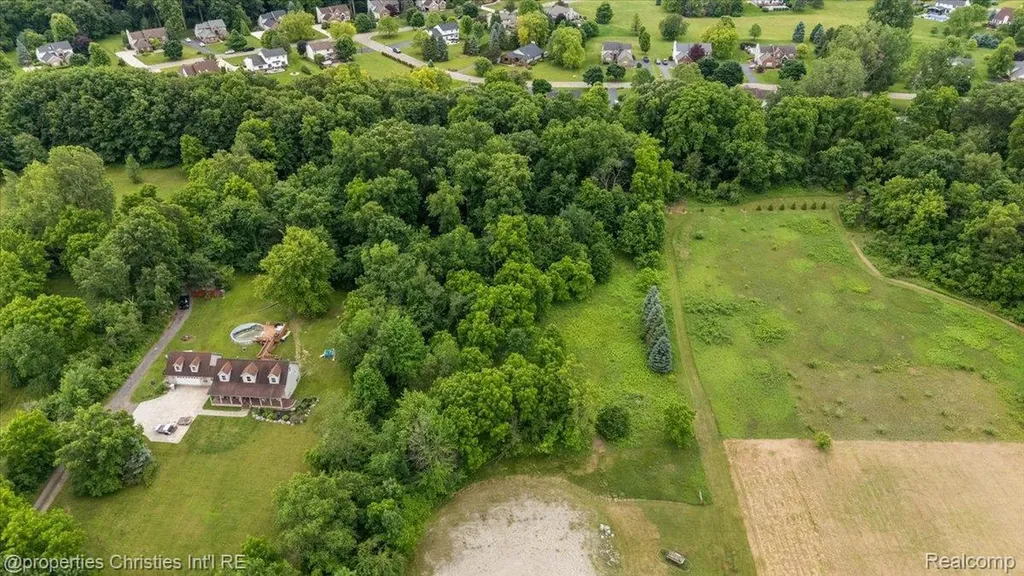 22150 Donnas Drive Street Lyon Charter Township MI 48178