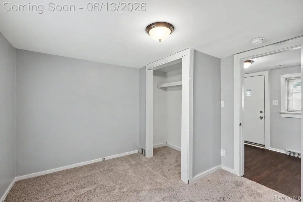 25383 Lawn Street Roseville City MI 48066