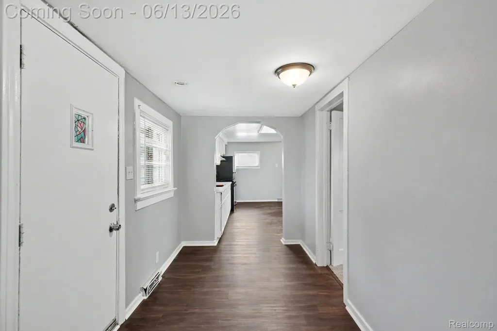 25383 Lawn Street Roseville City MI 48066