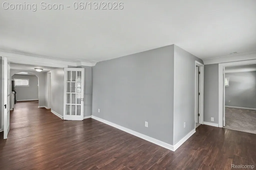 25383 Lawn Street Roseville City MI 48066