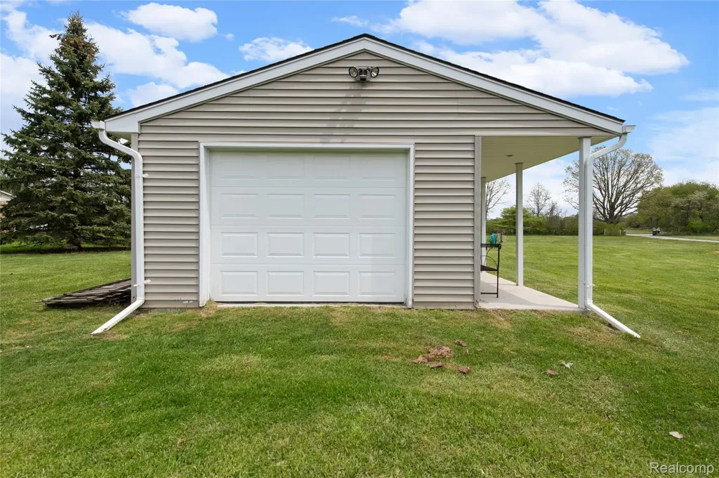 2209 Berville Road Berlin Township MI 48002