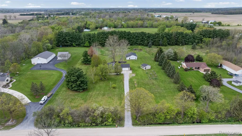 2209 Berville Road Berlin Township MI 48002