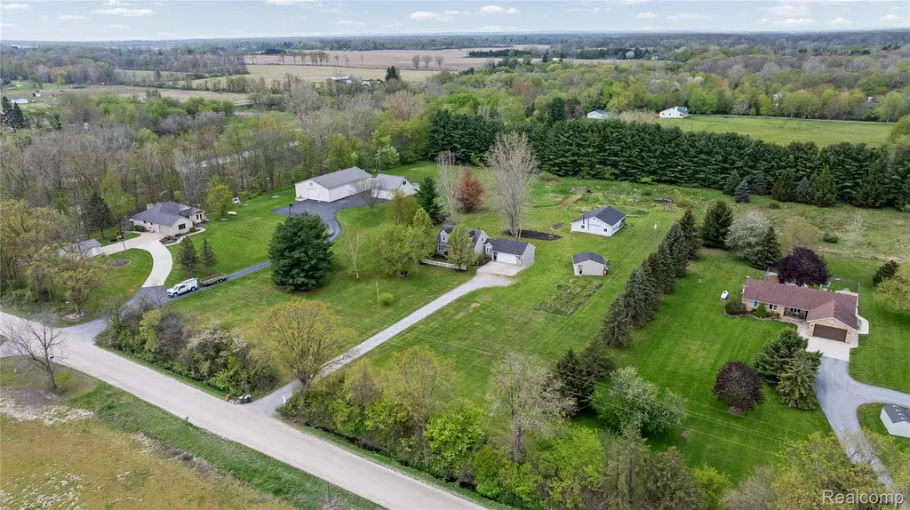 2209 Berville Road Berlin Township MI 48002