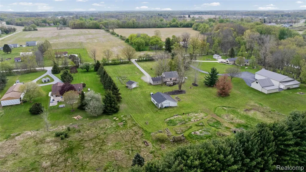 2209 Berville Road Berlin Township MI 48002