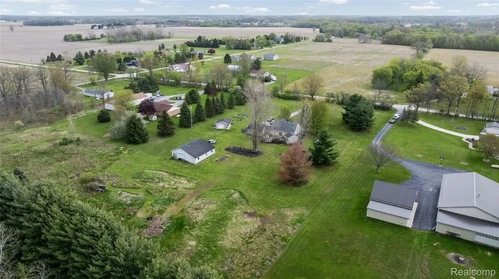 2209 Berville Road Berlin Township MI 48002