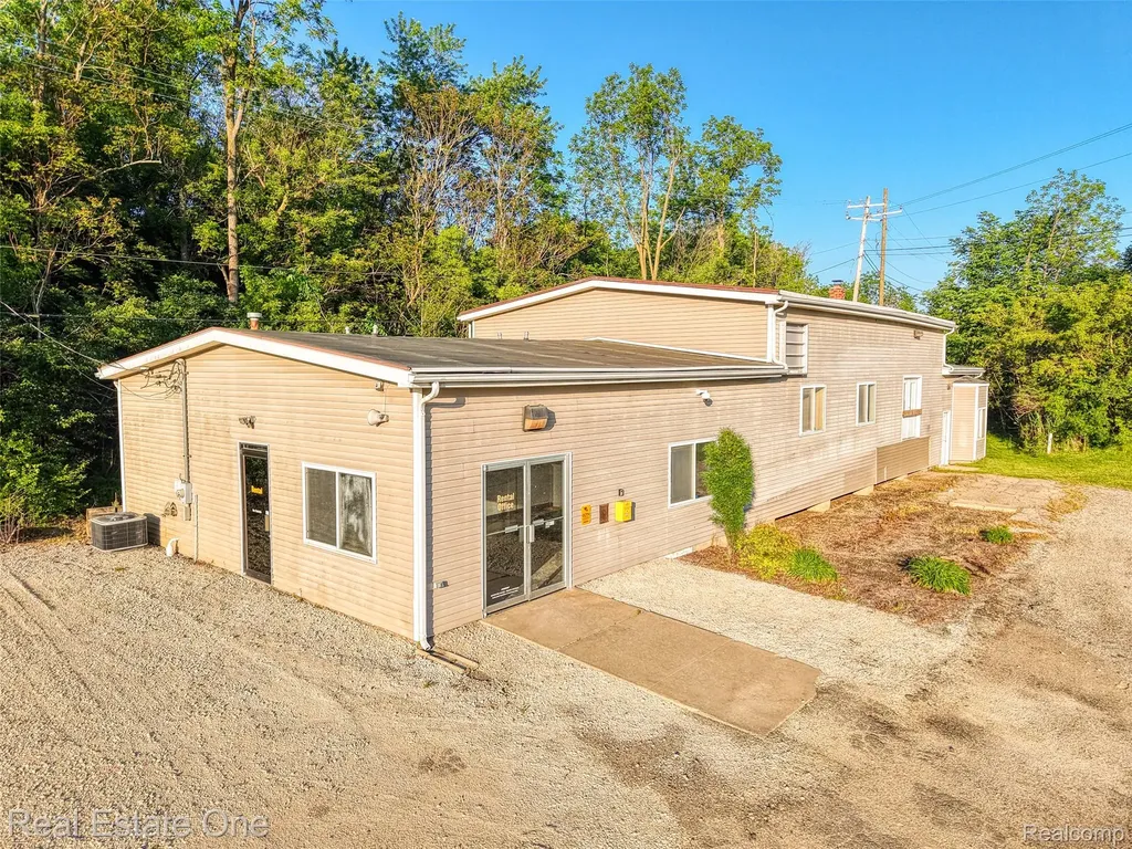 1621 Plymouth Road Ann Arbor City MI 48105