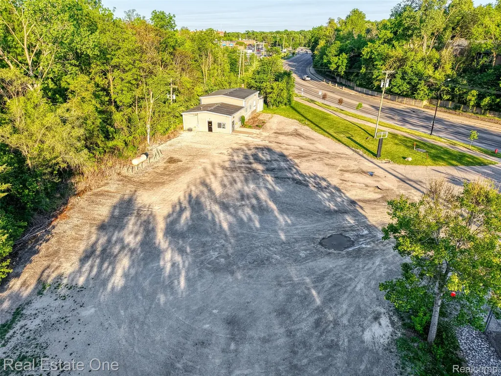 1621 Plymouth Road Ann Arbor City MI 48105