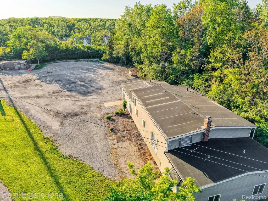1621 Plymouth Road Ann Arbor City MI 48105