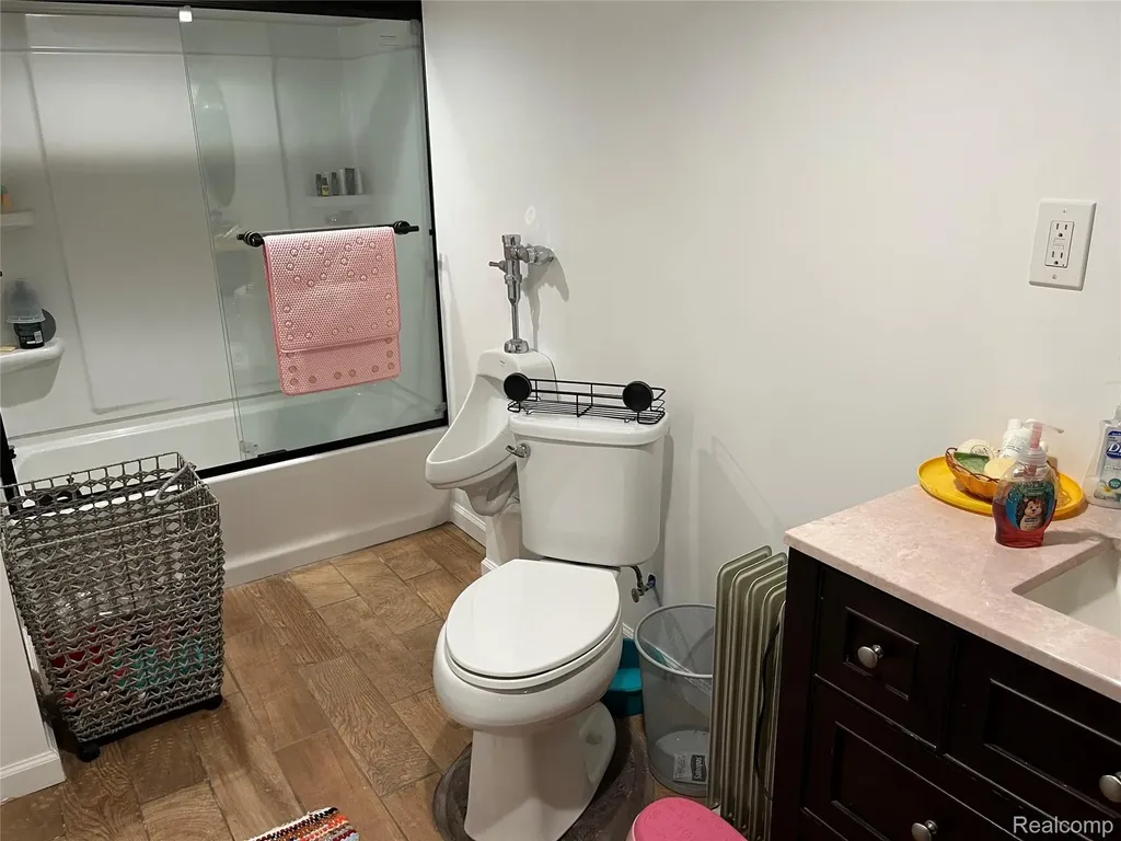 44131 Westminister Way Canton Charter Township MI 48187