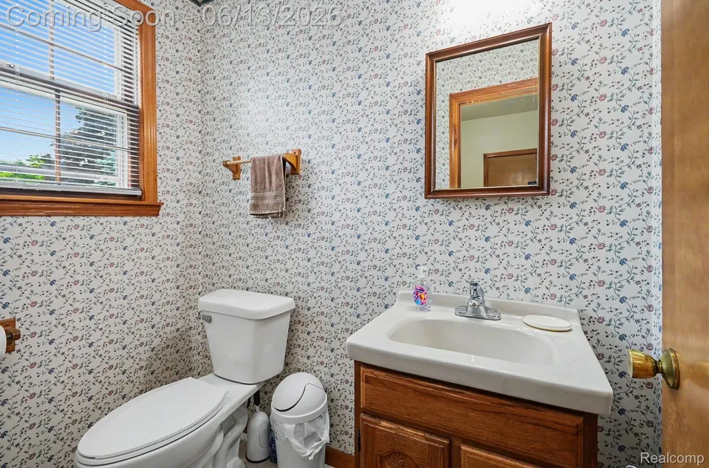 6653 Flintlock Ridge Shelby Charter Township MI 48317