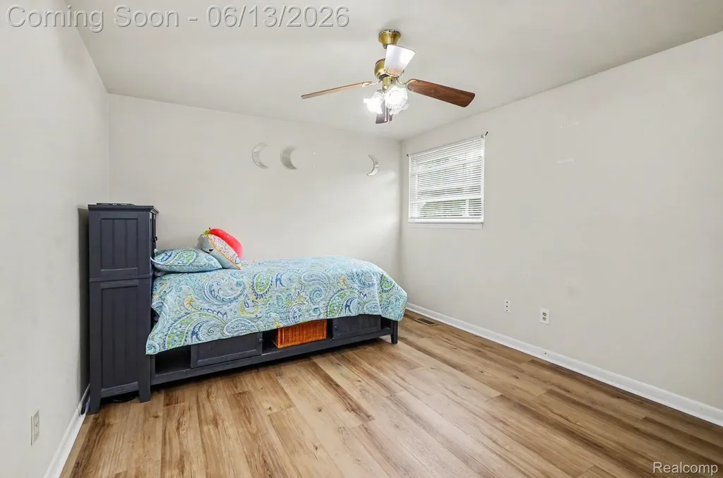 6653 Flintlock Ridge Shelby Charter Township MI 48317