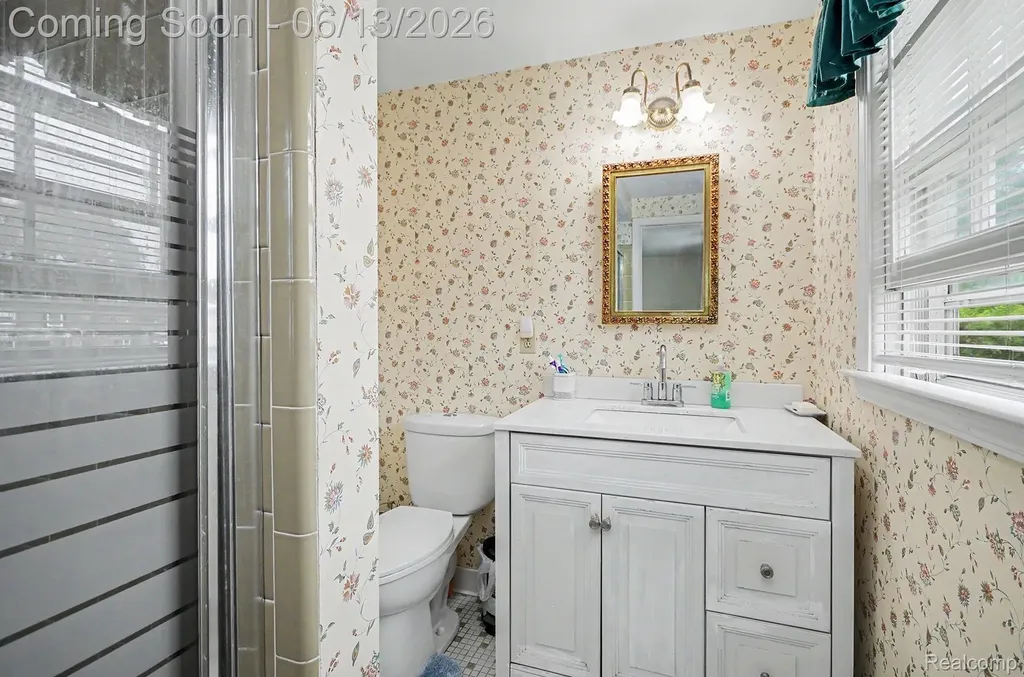 6653 Flintlock Ridge Shelby Charter Township MI 48317