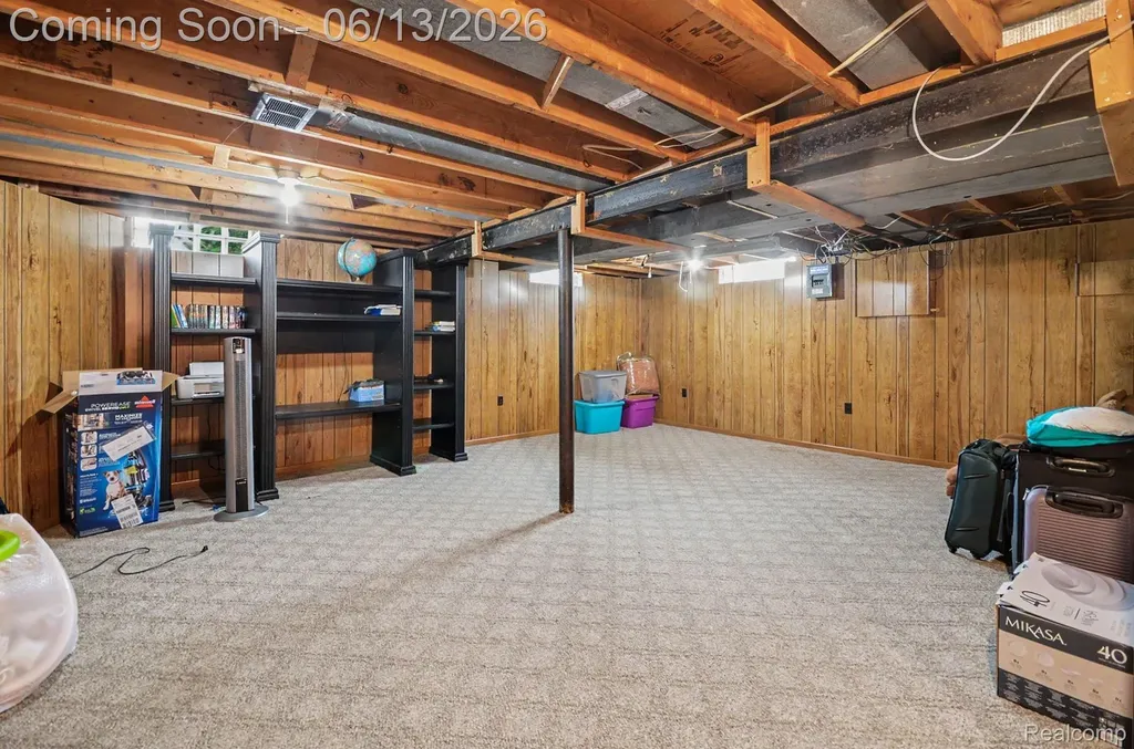 6653 Flintlock Ridge Shelby Charter Township MI 48317