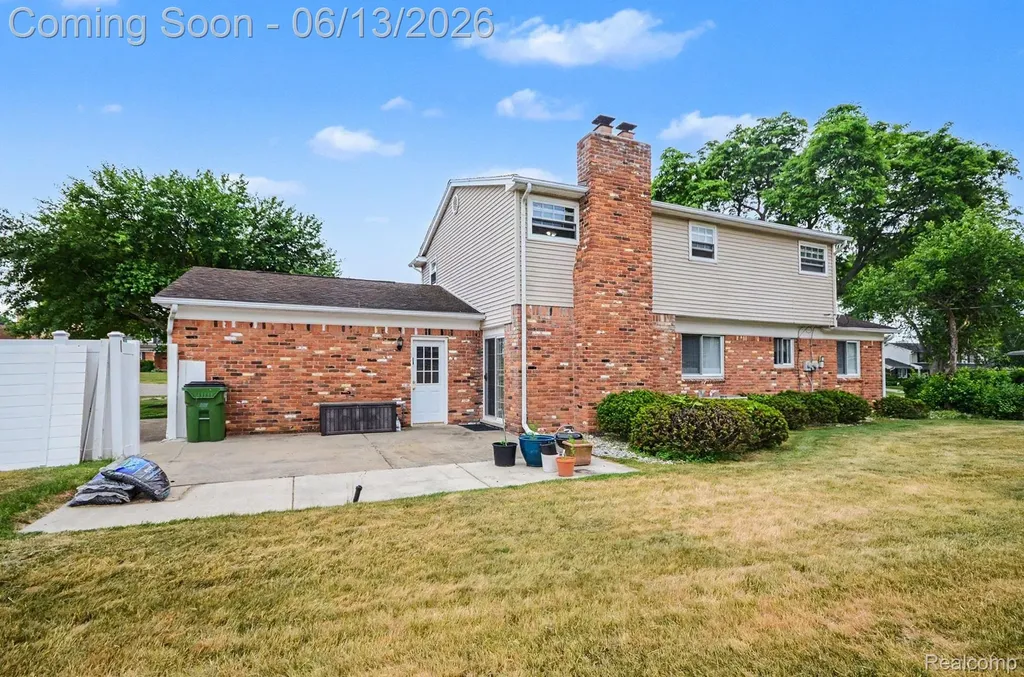 6653 Flintlock Ridge Shelby Charter Township MI 48317