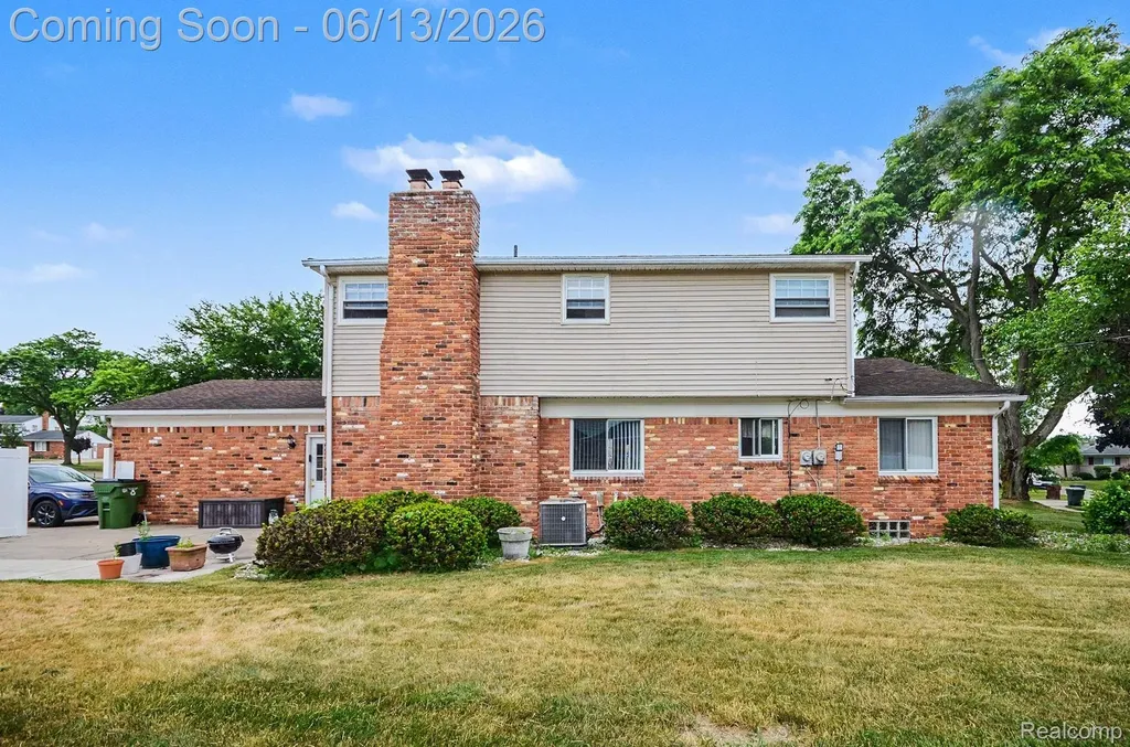 6653 Flintlock Ridge Shelby Charter Township MI 48317