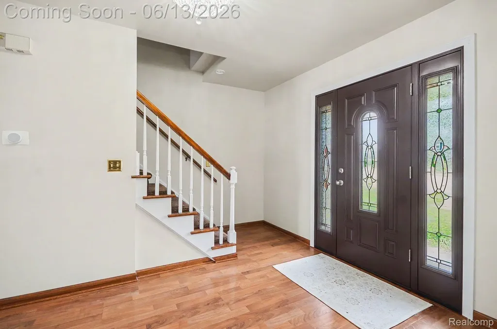 6653 Flintlock Ridge Shelby Charter Township MI 48317