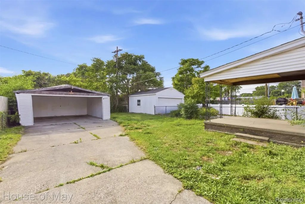11411 Marion Redford Charter Township MI 48239