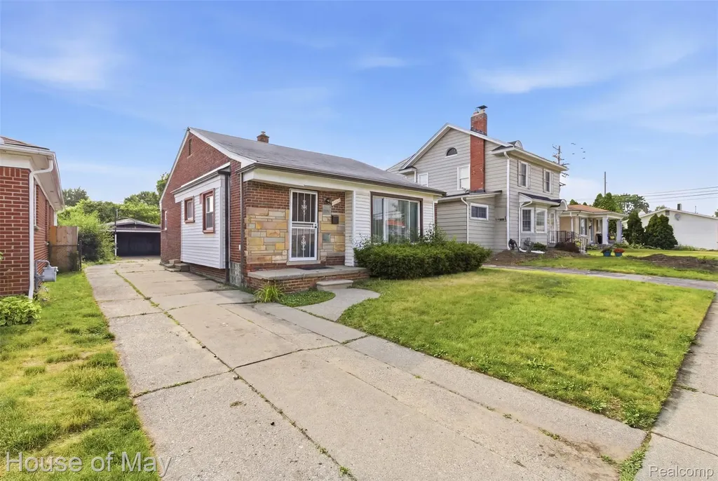11411 Marion Redford Charter Township MI 48239