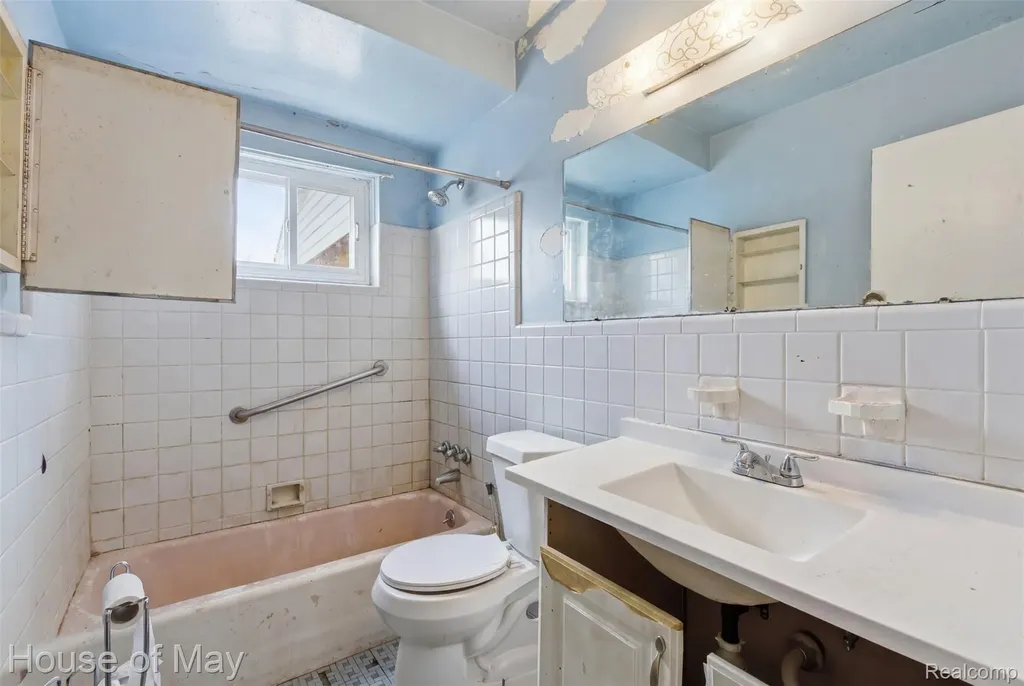 11411 Marion Redford Charter Township MI 48239