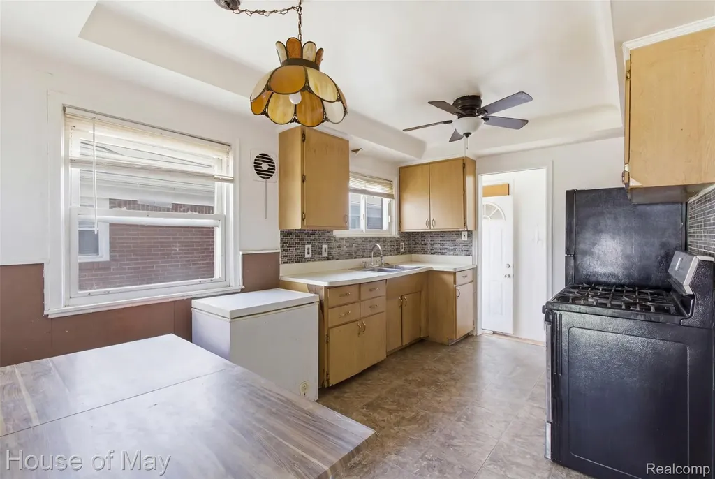 11411 Marion Redford Charter Township MI 48239