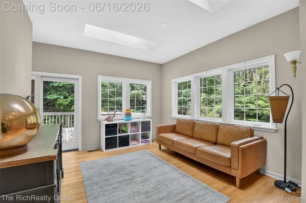 2300 Stoney Bluff Milford Charter Township MI 48381