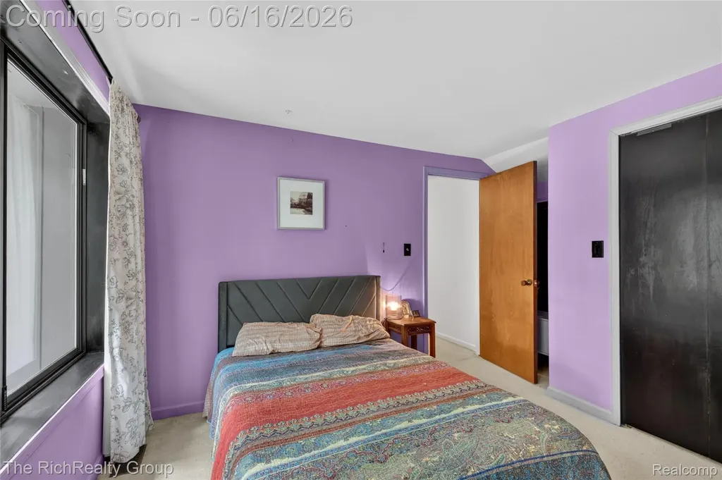2300 Stoney Bluff Milford Charter Township MI 48381
