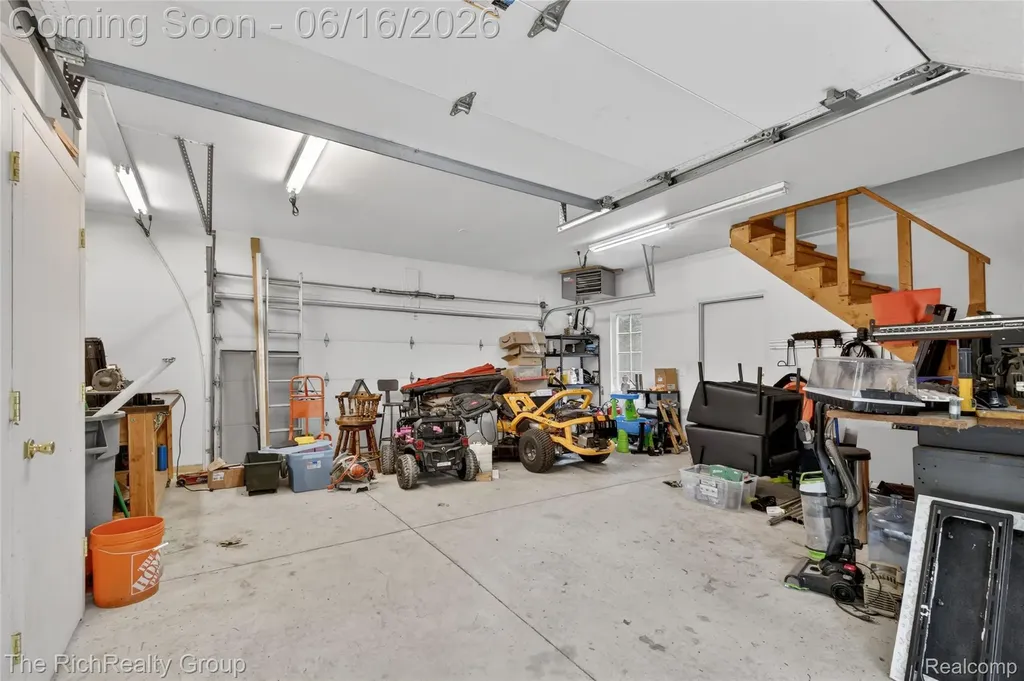 2300 Stoney Bluff Milford Charter Township MI 48381