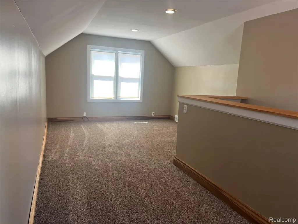 1410 Mayflower Avenue Lincoln Park City MI 48146