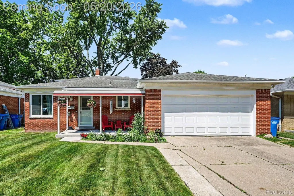 30831 Ridgefield Avenue Warren City MI 48088