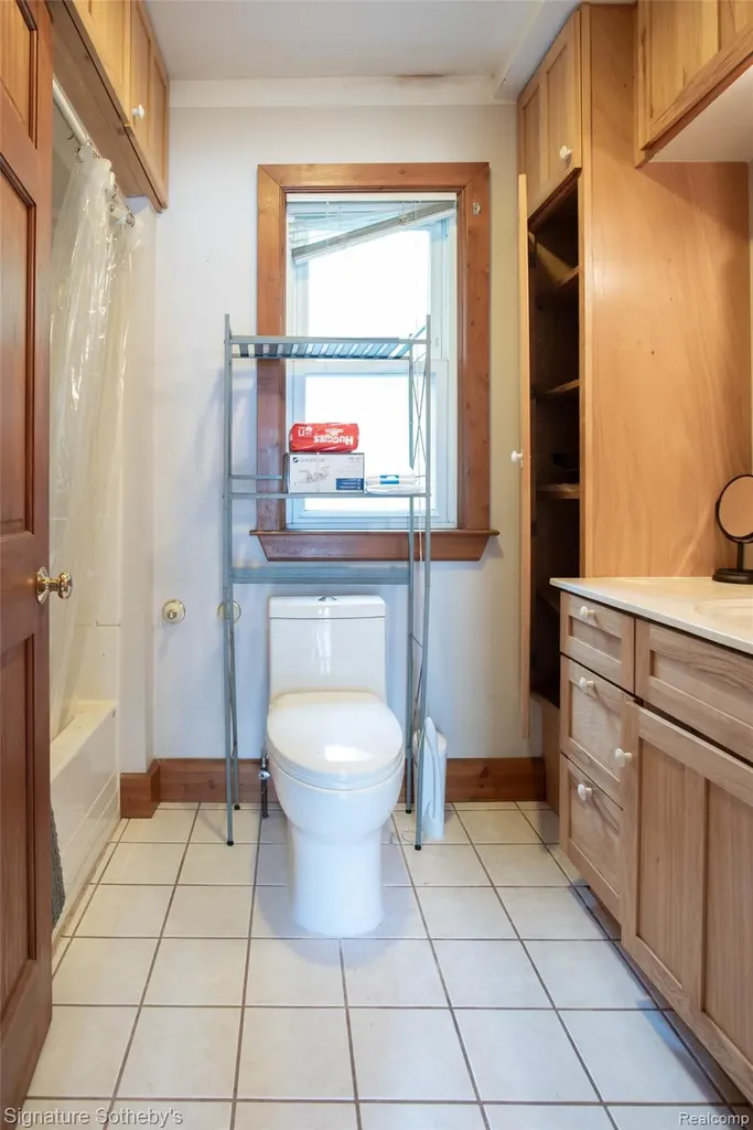 63 E Rockwood Street Ecorse City MI 48229
