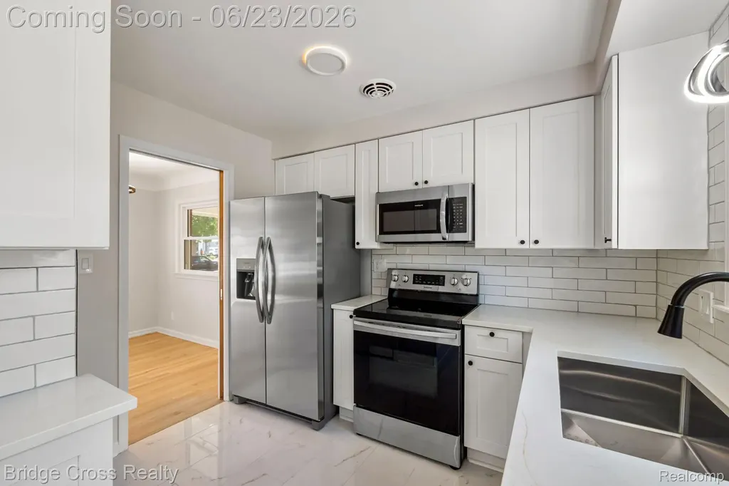 2614 Essex Street Royal Oak City MI 48073