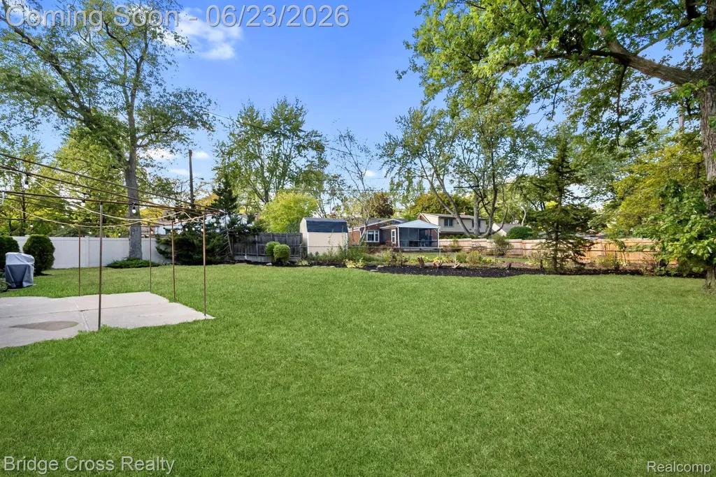 2614 Essex Street Royal Oak City MI 48073